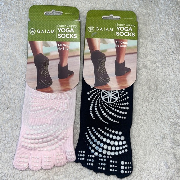 Gaiam toe socks, in black and pink, new, - Picture 1 of 4
